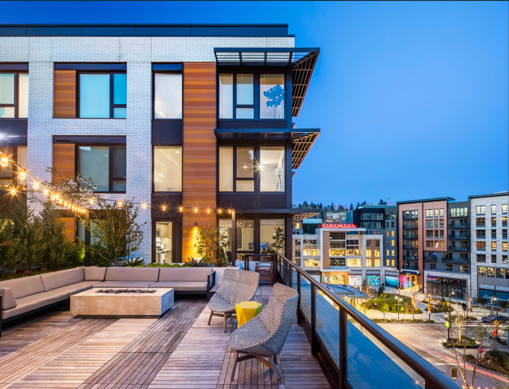 Rooftop terrace with fire pit